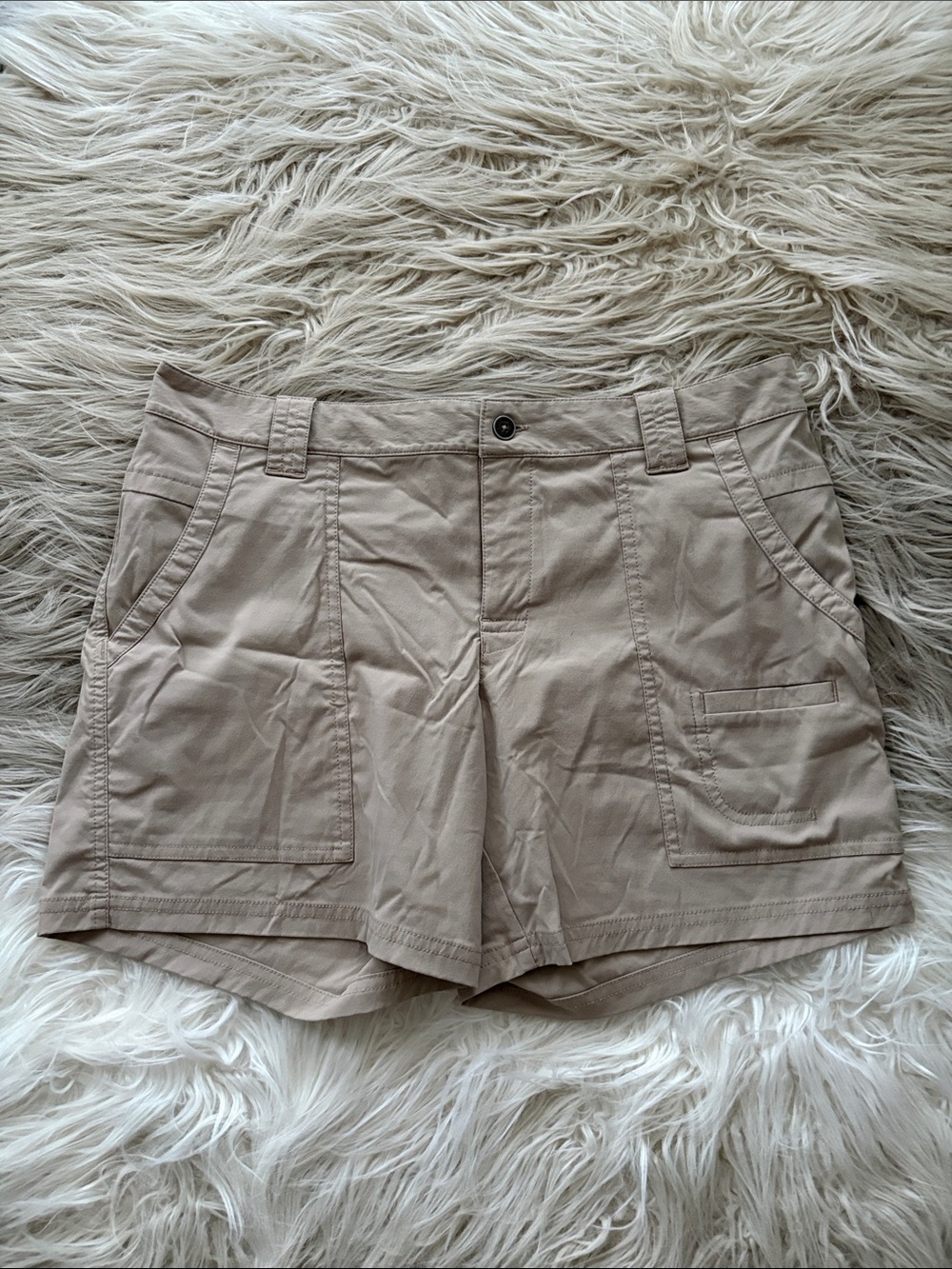 Lucy hiking shorts sz Medium